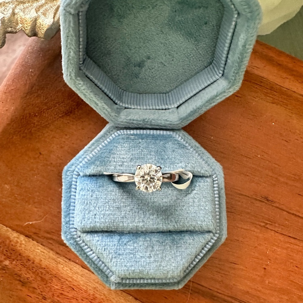 1.10 Brilliant Round Diamond Ring